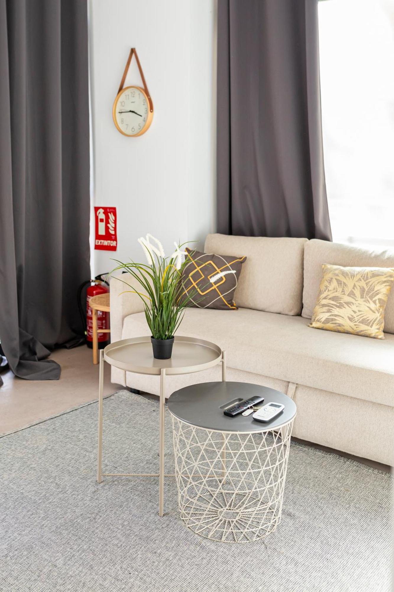 Resolana Suites เซบีญา ภายนอก รูปภาพ