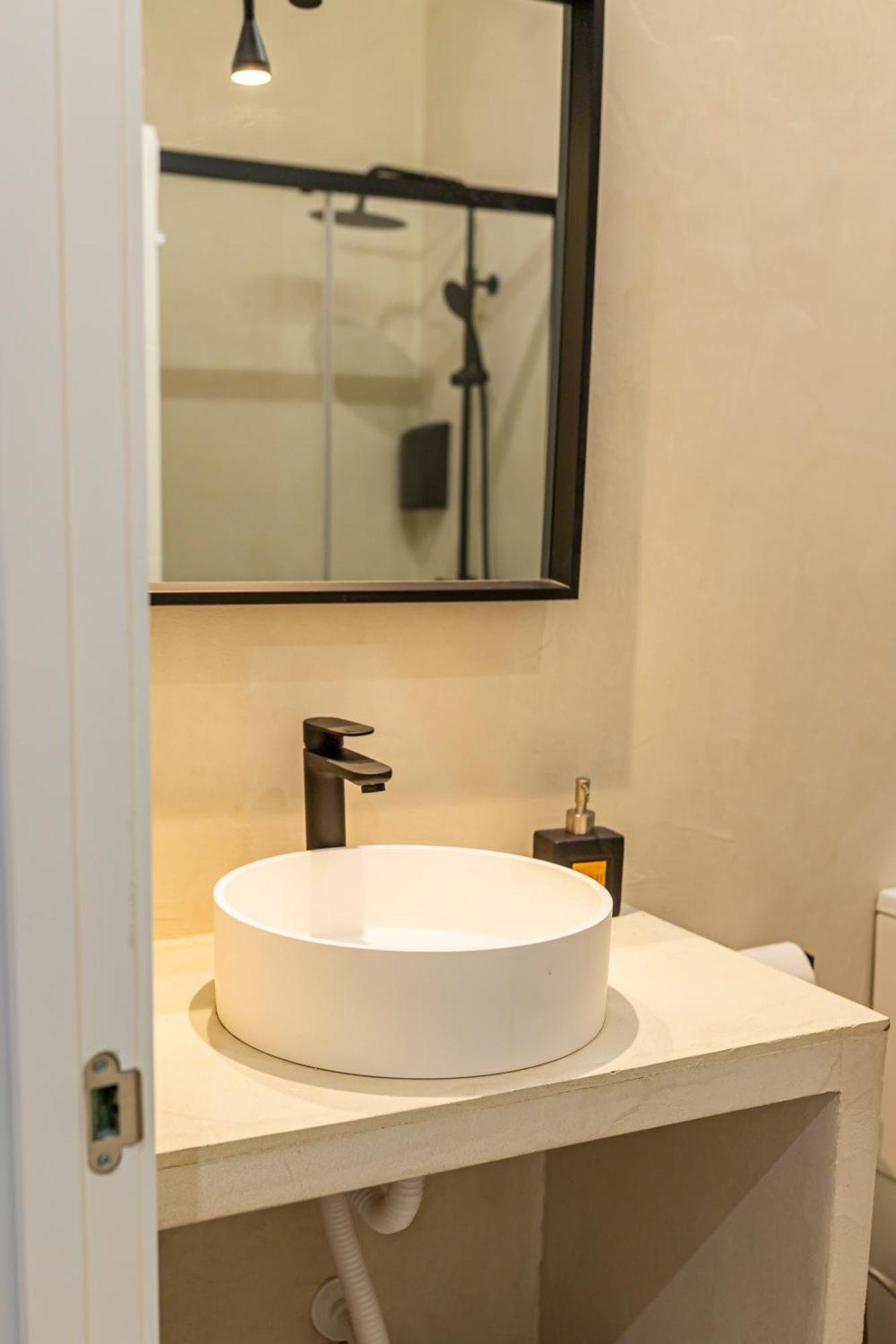 Resolana Suites เซบีญา ภายนอก รูปภาพ
