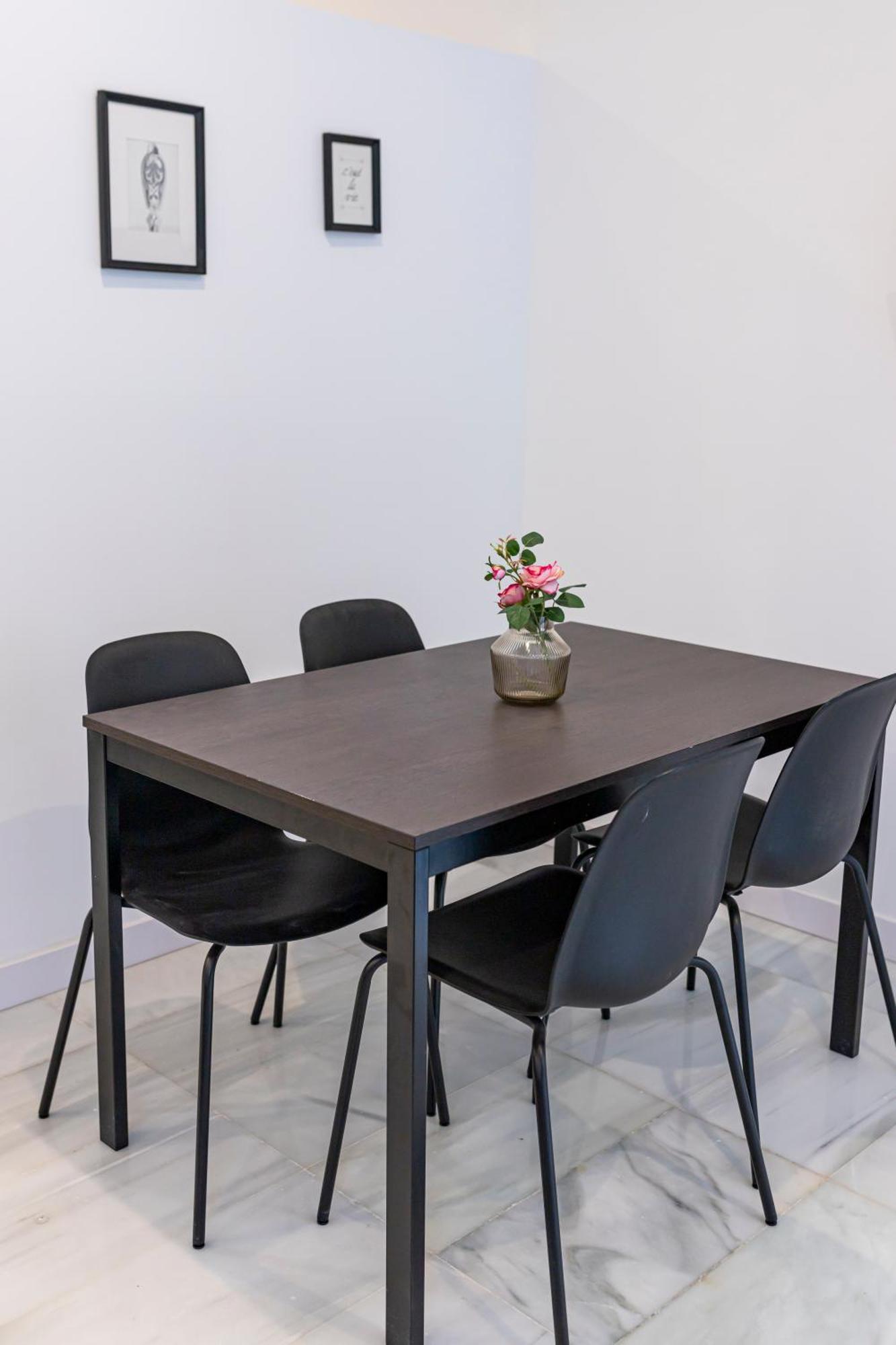 Resolana Suites เซบีญา ภายนอก รูปภาพ