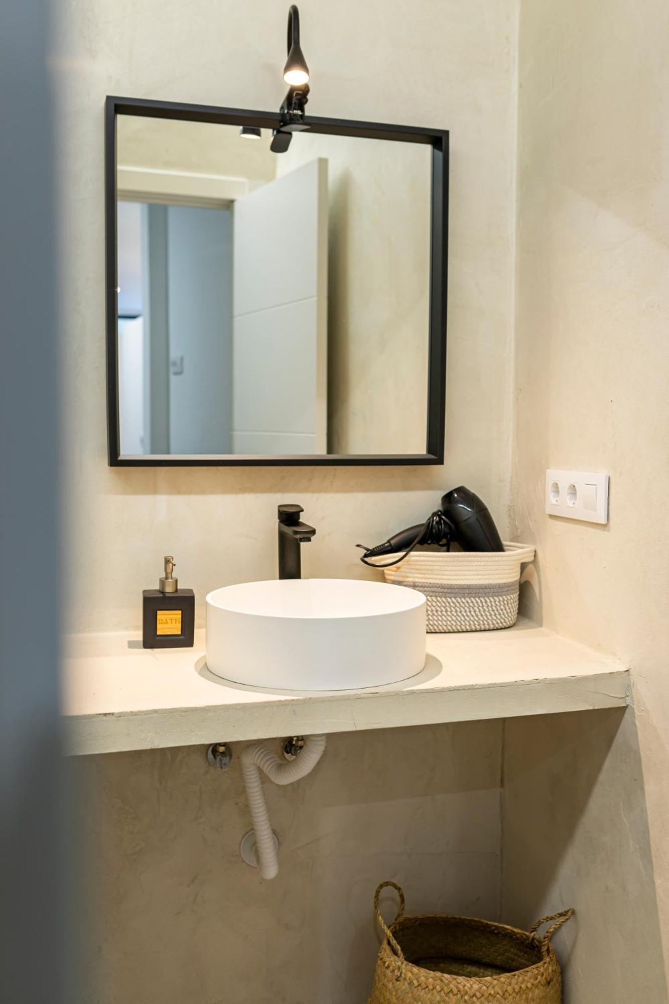Resolana Suites เซบีญา ภายนอก รูปภาพ